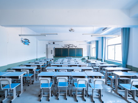 延长学生教室